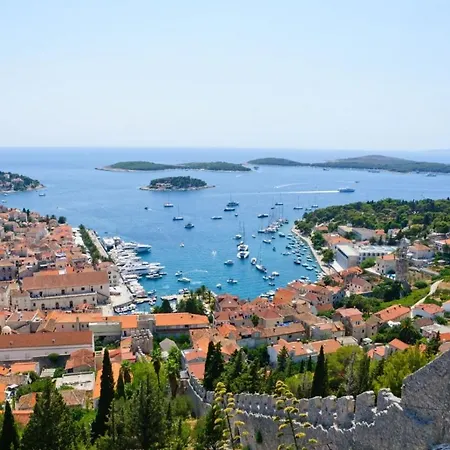 Vendégház In With Sea View, Balcony, Air Conditioning, Wi-fi Hvar Town