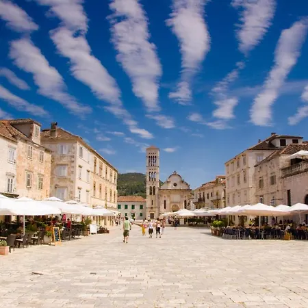 In With Sea View, Balcony, Air Conditioning, Wi-fi Hvar Town