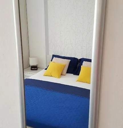 Vendégház In With Sea View, Balcony, Air Conditioning, Wi-fi *