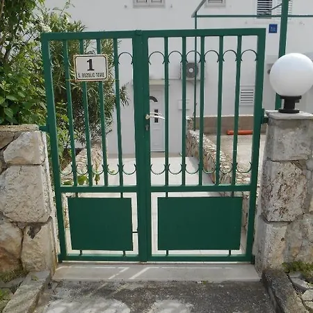 In With Sea View, Balcony, Air Conditioning, Wi-fi