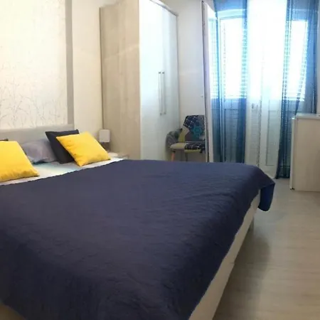 Gæstehus In With Sea View, Balcony, Air Conditioning, Wi-fi